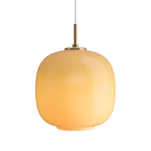 VL45 Radiohus -riippuvalaisin, Glossy Amber / messinki, ⌀ 25 cm VL45 Radiohus -riippuvalaisin, Glossy Amber / messinki, ⌀ 25 cm