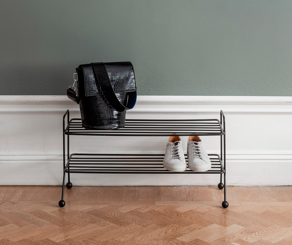 Maze bill store shoe shelf