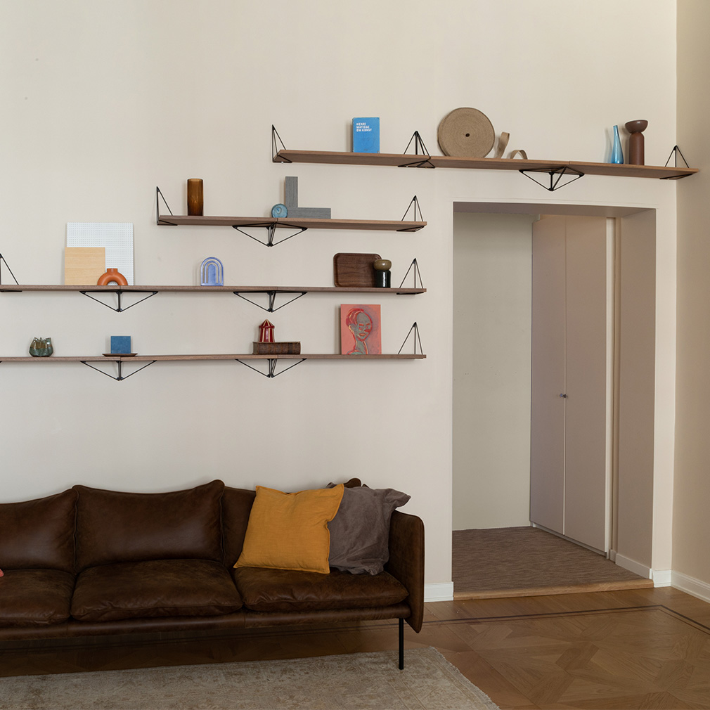 Maze Pythagoras Shelf, Walnut | Vepsäläinen