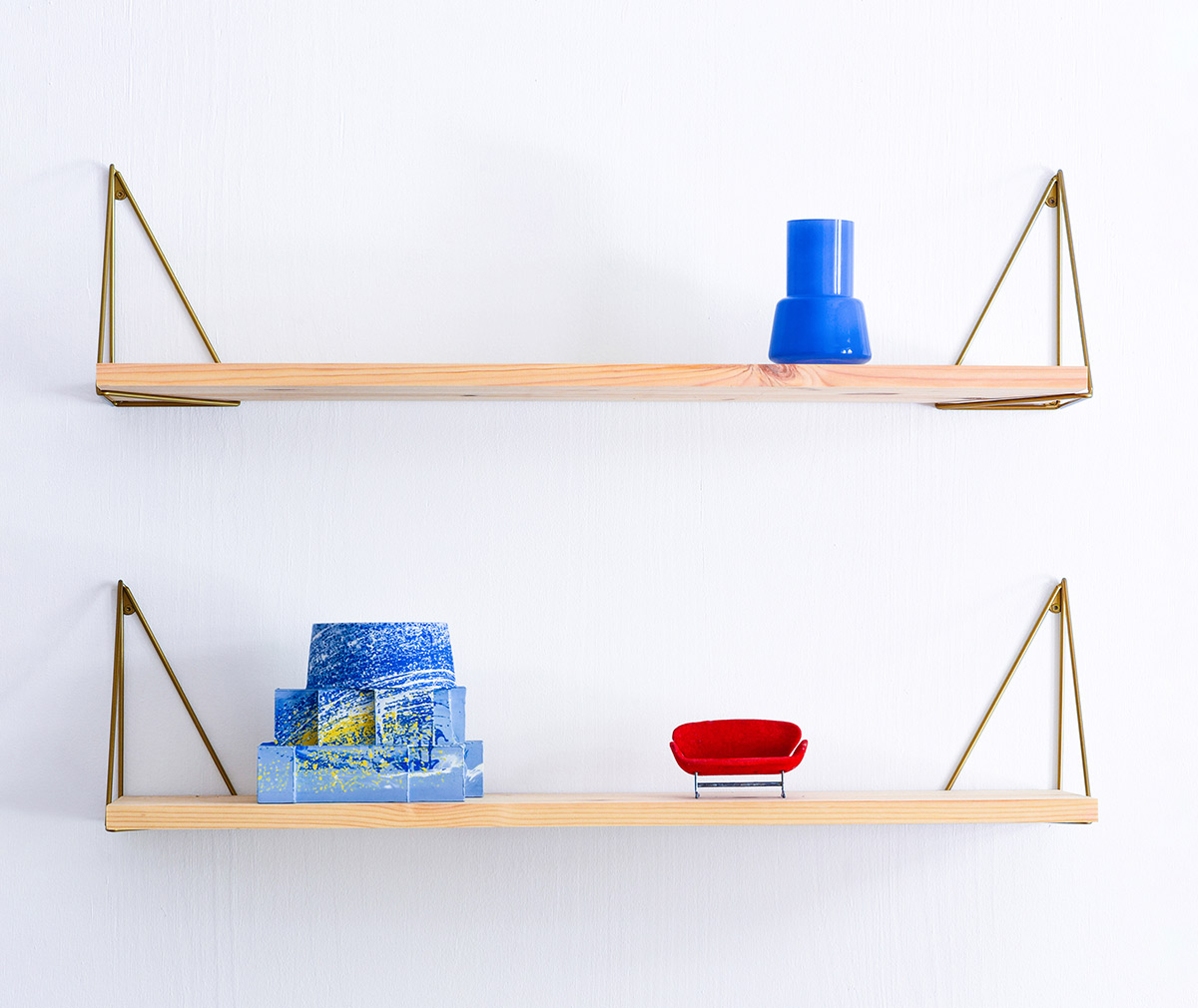 Maze Pythagoras Play Wall Shelves, Pine/Brass | Vepsäläinen
