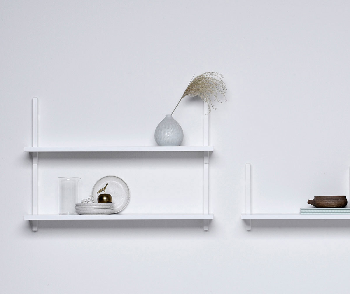 Sola Shelf