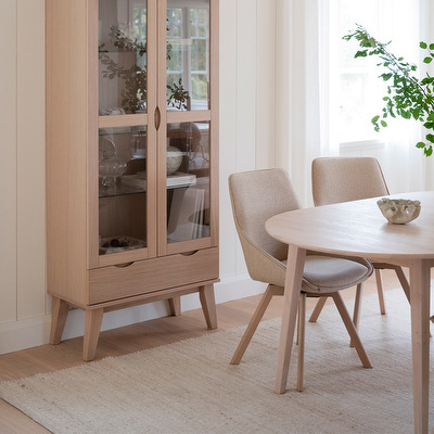 Filippa- jatkettava ruokapöytä