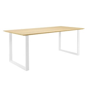 Silva-ruokapöytä, tammipetsattu saarni/valkoinen metalli, 90 x 200 cm Silva-ruokapöytä, tammipetsattu saarni/valkoinen metalli, 90 x 200 cm