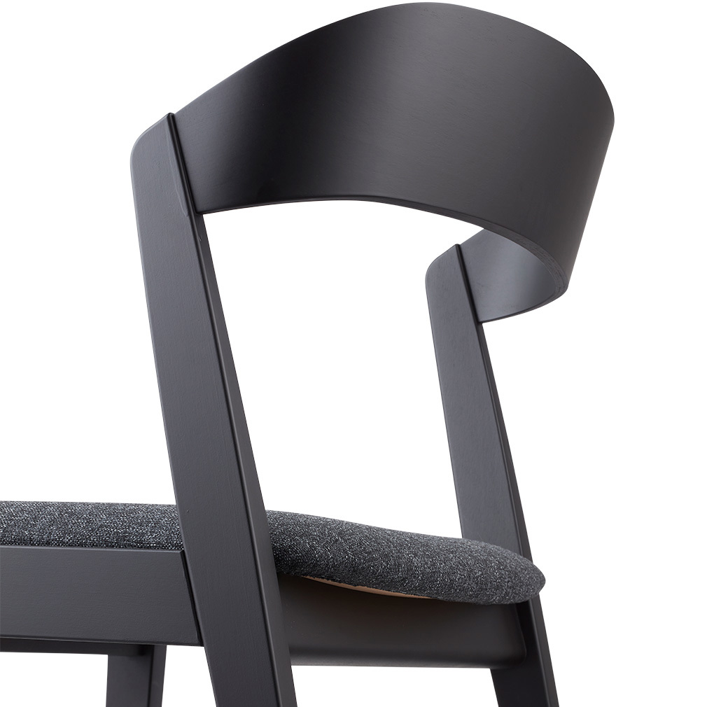 #825 Chair