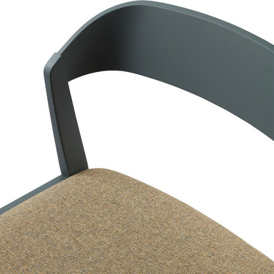 #825 Chair