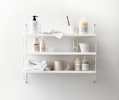 String Pocket Metal Shelf