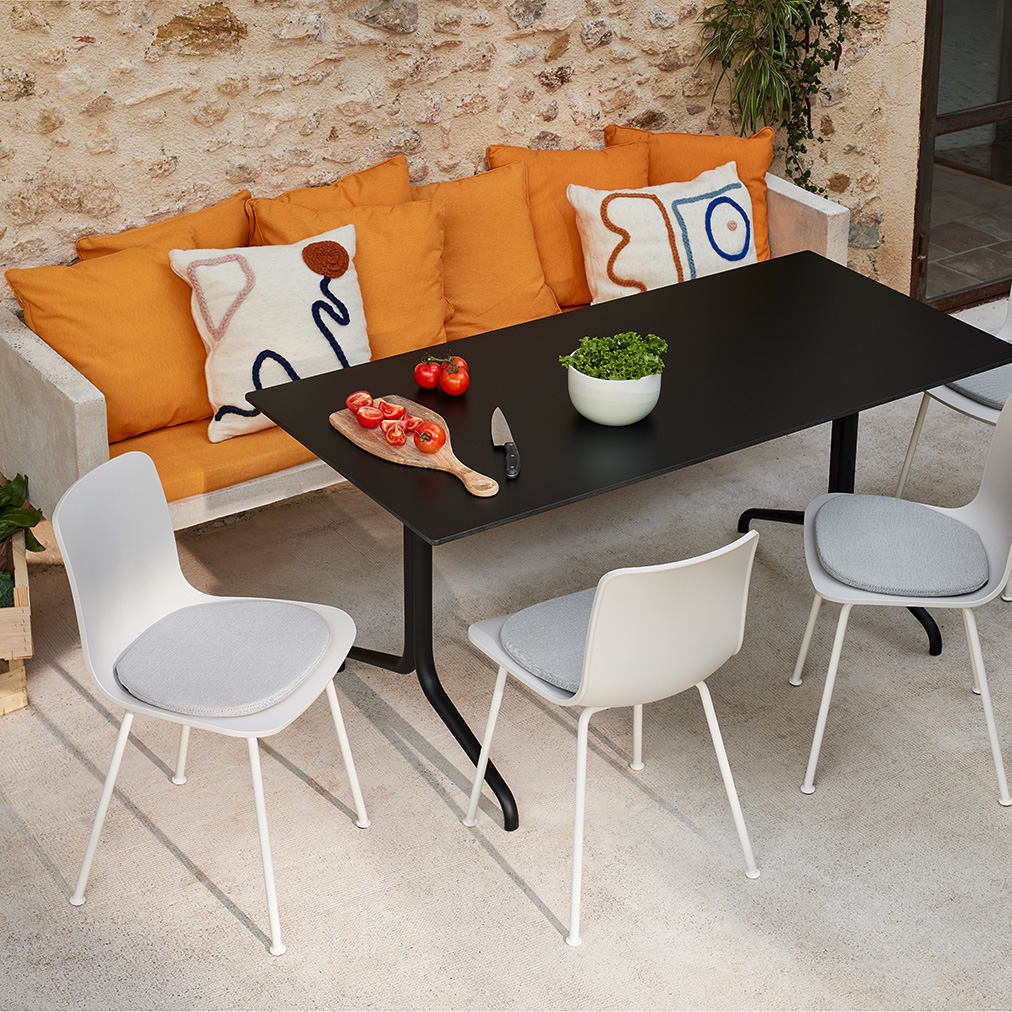 Vitra Belleville Outdoor Table Black Vepsalainen