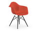 Eames DAW RE -tuoli käsinojilla, poppy red/musta vaahtera