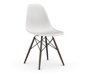 Eames DSW RE -tuoli, cotton white/ruskea vaahtera