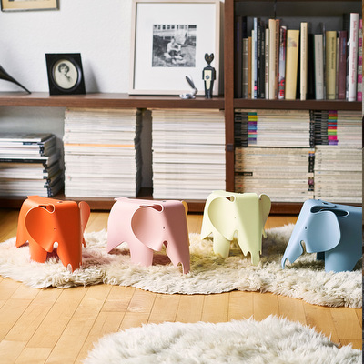Eames Elephant RE Small