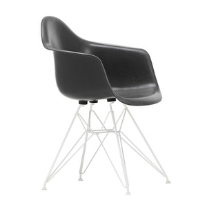 Eames DAR Fiberglass -tuoli, elephant grey/valkoinen