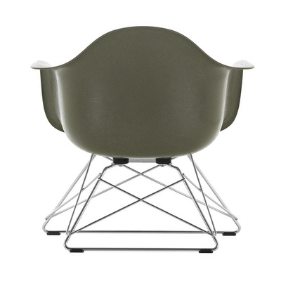 Eames LAR Fiberglass -tuoli