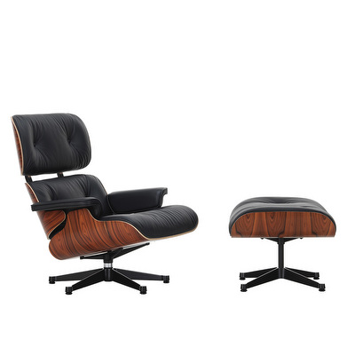 Eames Lounge -nojatuoli ja rahi