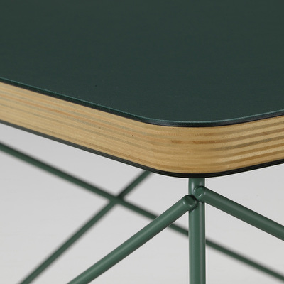 Eames Occasional Table LTR -sivupöytä