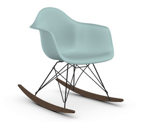 Eames RAR RE -keinutuoli, ice grey/musta/tumma vaahtera
