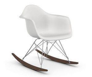 Eames RAR Rocking Chair, White/Chrome/Dark Maple