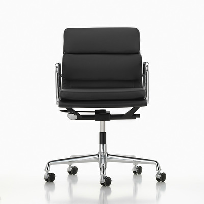 Eames Soft Pad EA217 -työtuoli