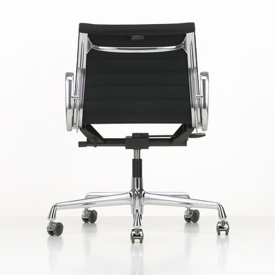 Eames Soft Pad EA217 -työtuoli
