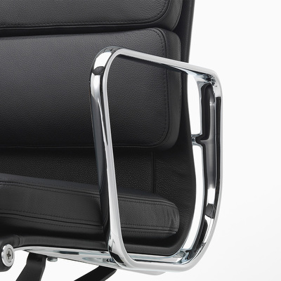 Eames Soft Pad EA217 -työtuoli