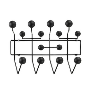 Hang It All -seinänaulakko, musta saarni