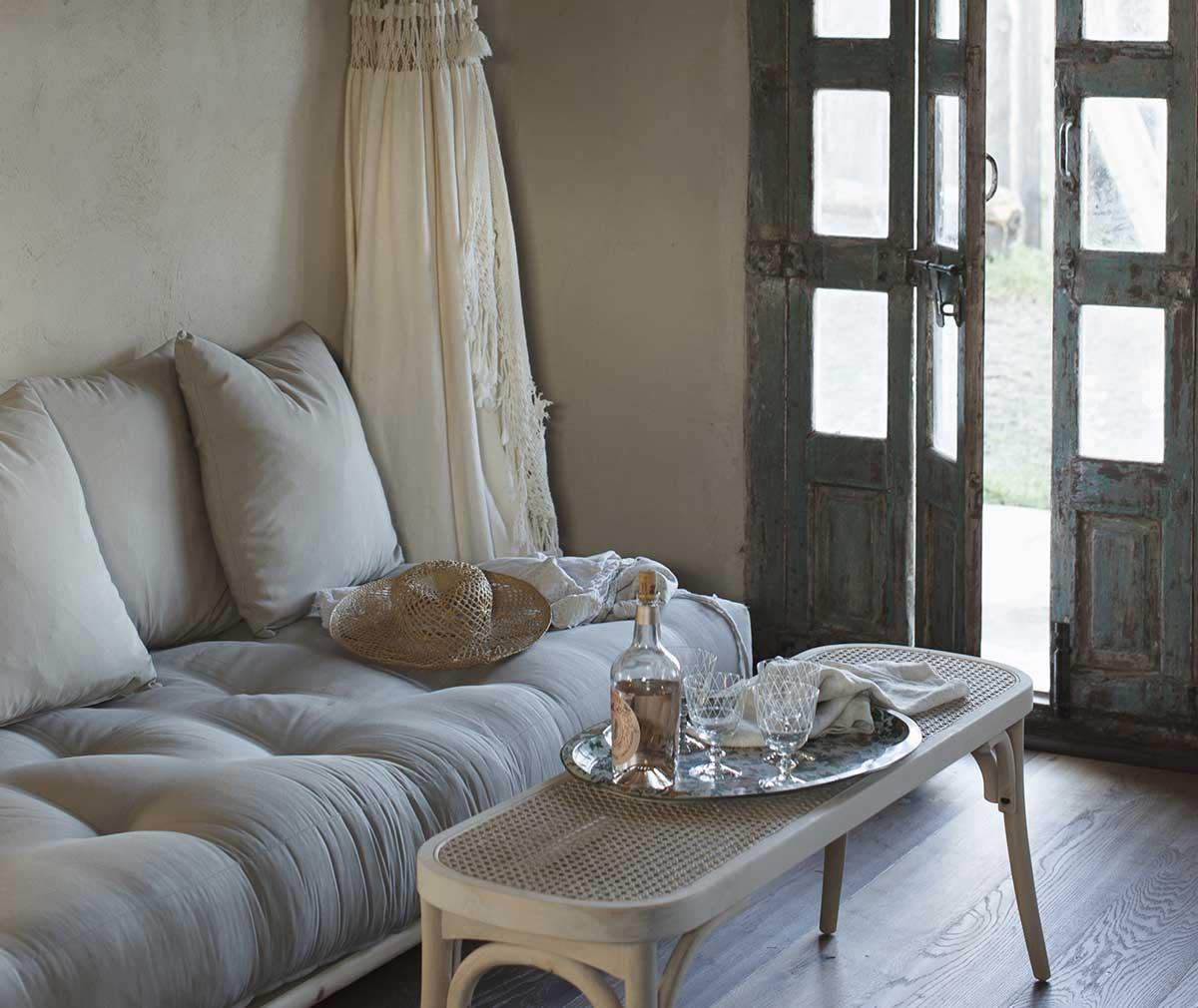 Shabby top chic futon
